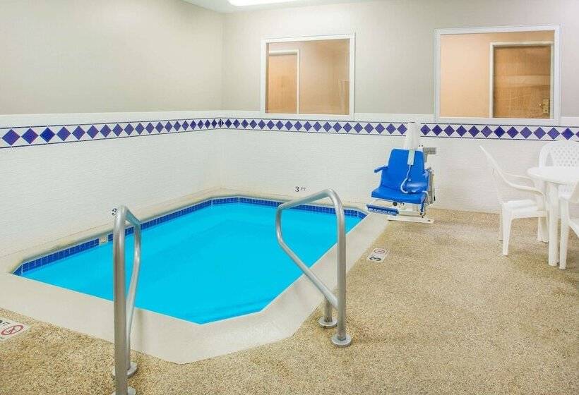 호텔 Ramada By Wyndham Spirit Lake/okoboji