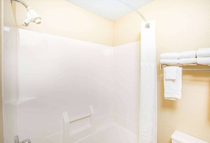 호텔 Ramada By Wyndham Spirit Lake/okoboji