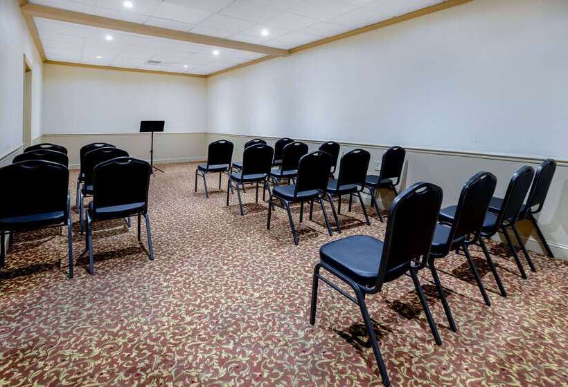 هتل Ramada By Wyndham West Atlantic City