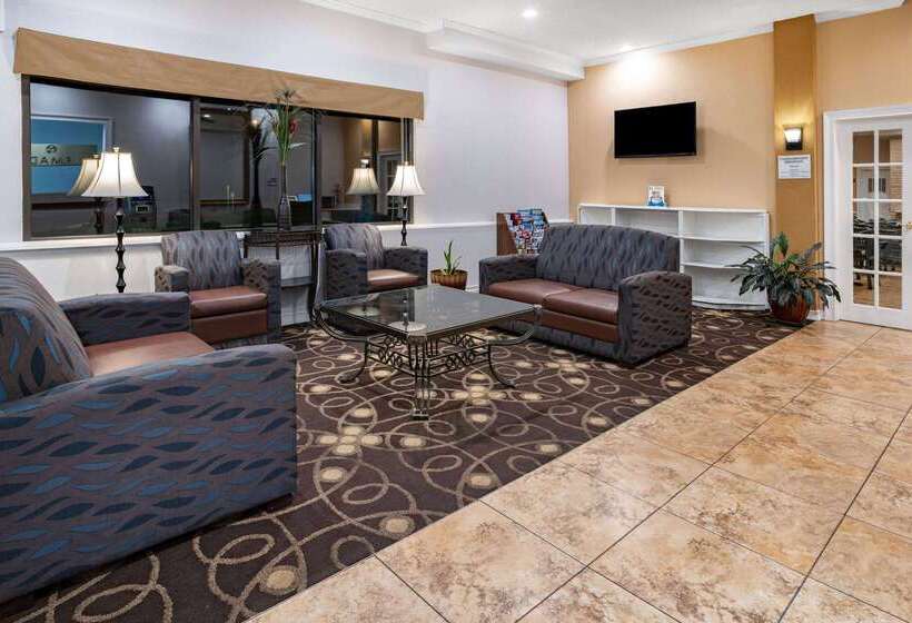 هتل Ramada By Wyndham West Atlantic City