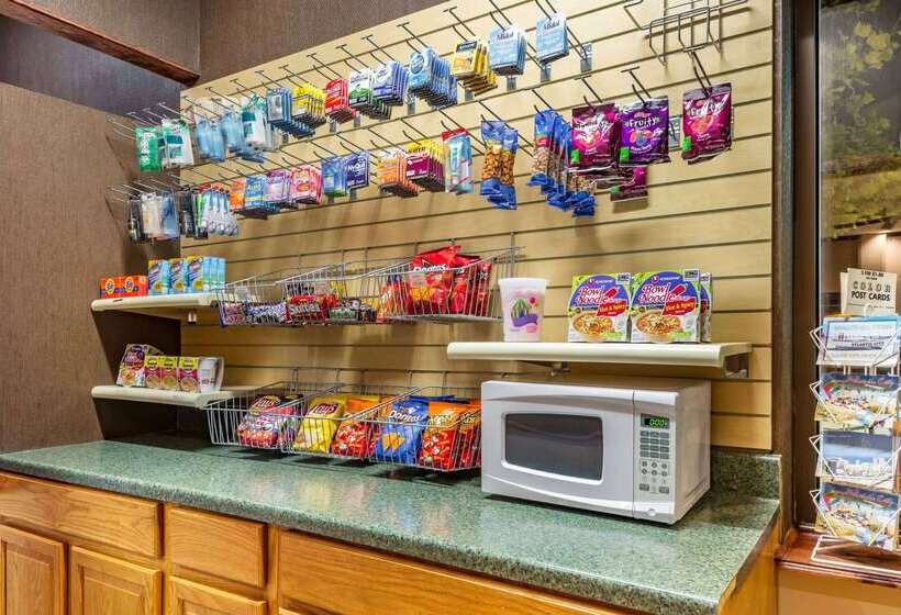 هتل Ramada By Wyndham West Atlantic City