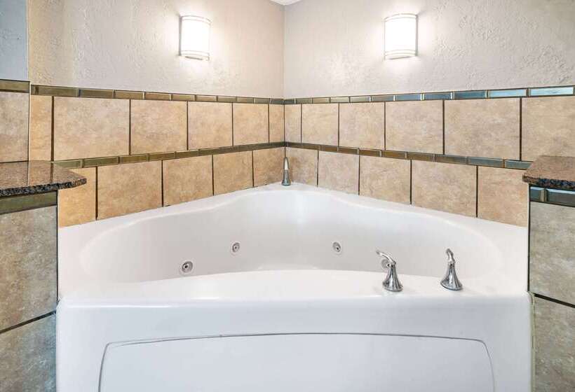 فندق Ramada By Wyndham West Atlantic City