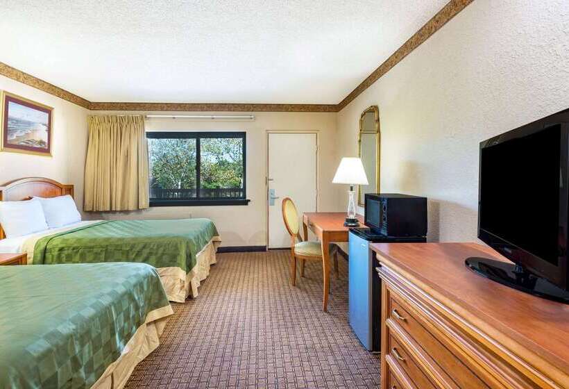 هتل Ramada By Wyndham West Atlantic City