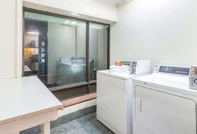 هتل Ramada By Wyndham West Atlantic City