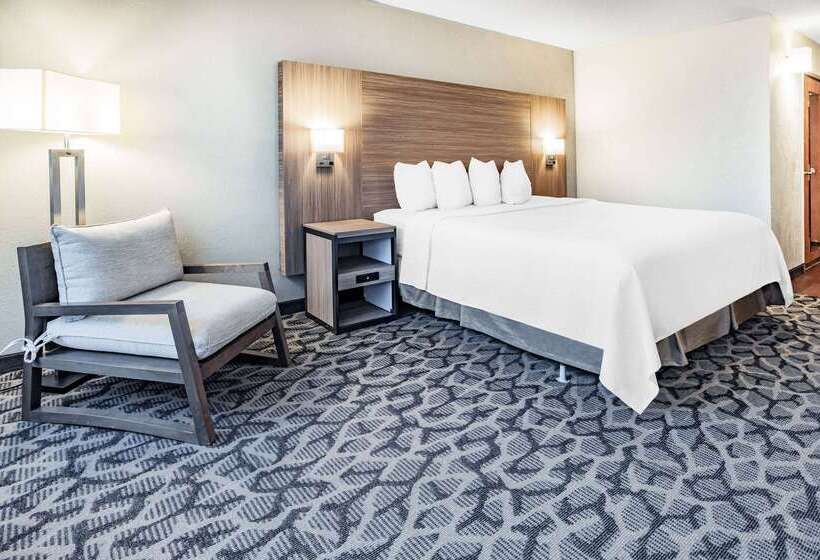 هتل Ramada By Wyndham West Atlantic City