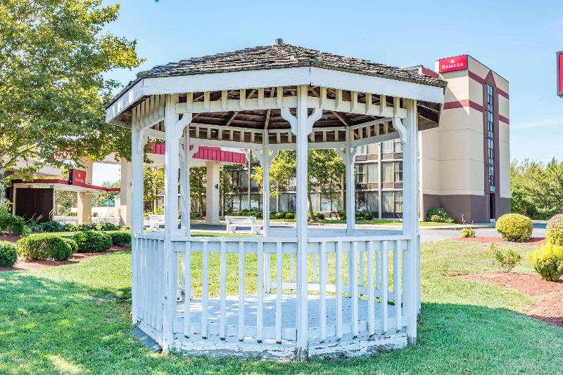 هتل Ramada By Wyndham West Atlantic City