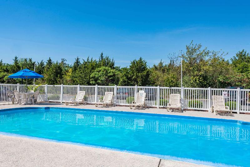 هتل Ramada By Wyndham West Atlantic City