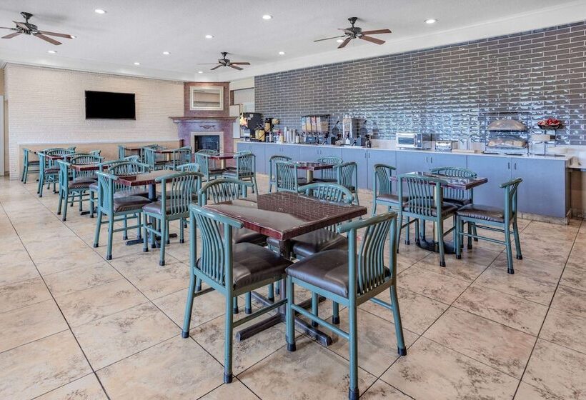 فندق Ramada By Wyndham West Atlantic City