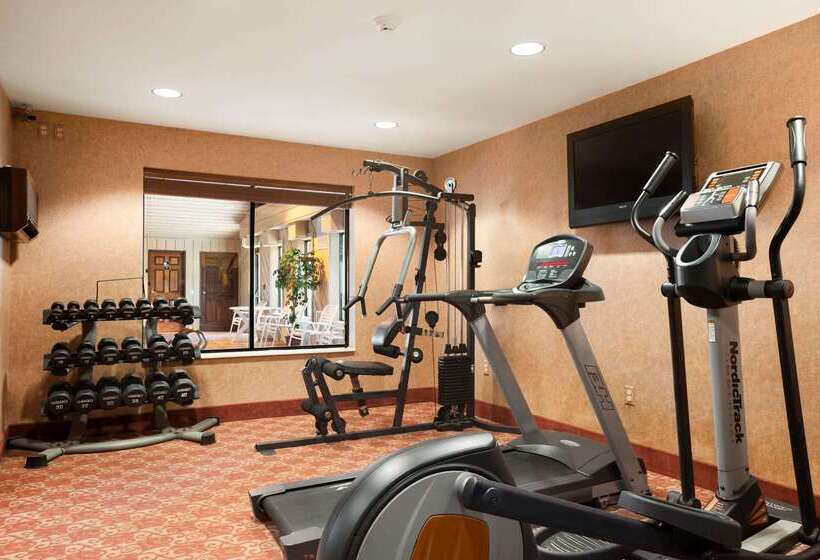 Отель Ramada By Wyndham Wisconsin Dells I 90