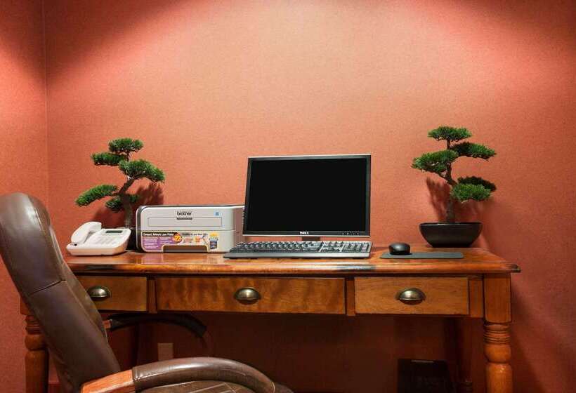 Отель Ramada By Wyndham Wisconsin Dells I 90