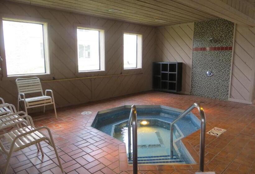 هتل Ramada By Wyndham Wisconsin Dells I 90