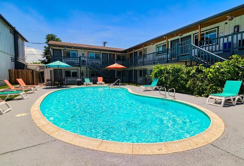 فندق Ramona Valley Inn