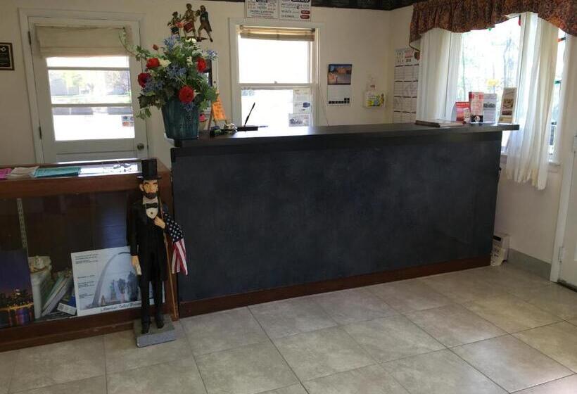 فندق Red Carpet Inn  Gettysburg