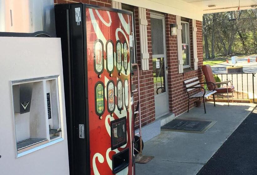 فندق Red Carpet Inn  Gettysburg