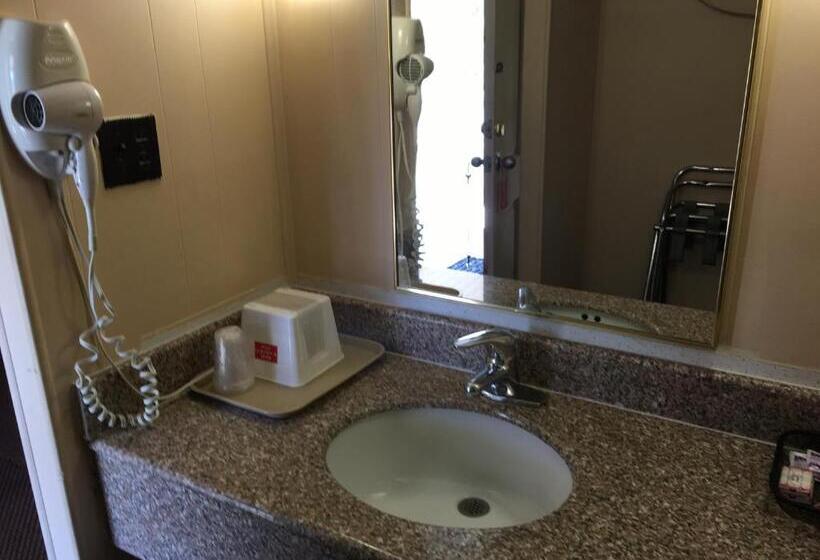 فندق Red Carpet Inn  Gettysburg