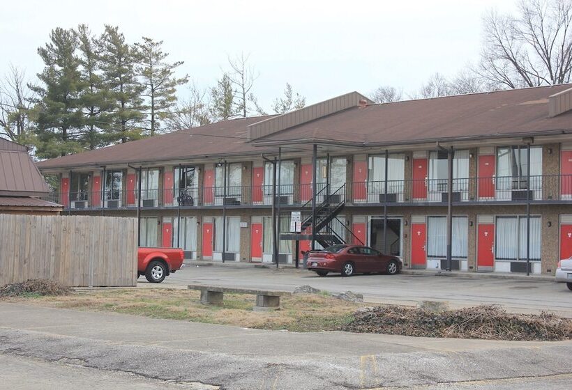 酒店 Red Carpet Inn  Louisville
