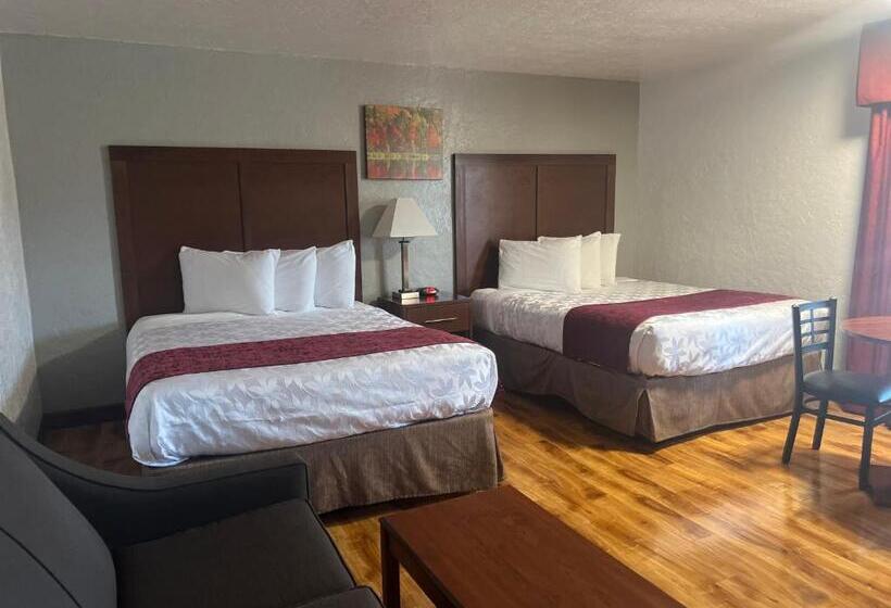 هتل Red Carpet Inn Medford