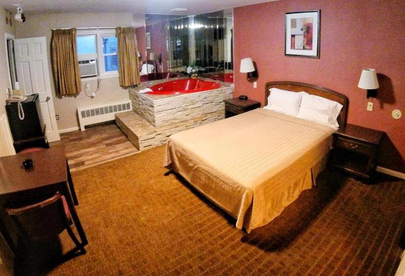 هتل Red Carpet Inn West Springfield