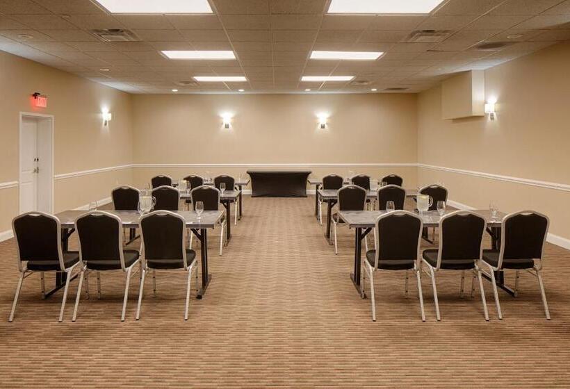 Red Lion Hotel Orlando Lake Buena Vista South  Near Disney