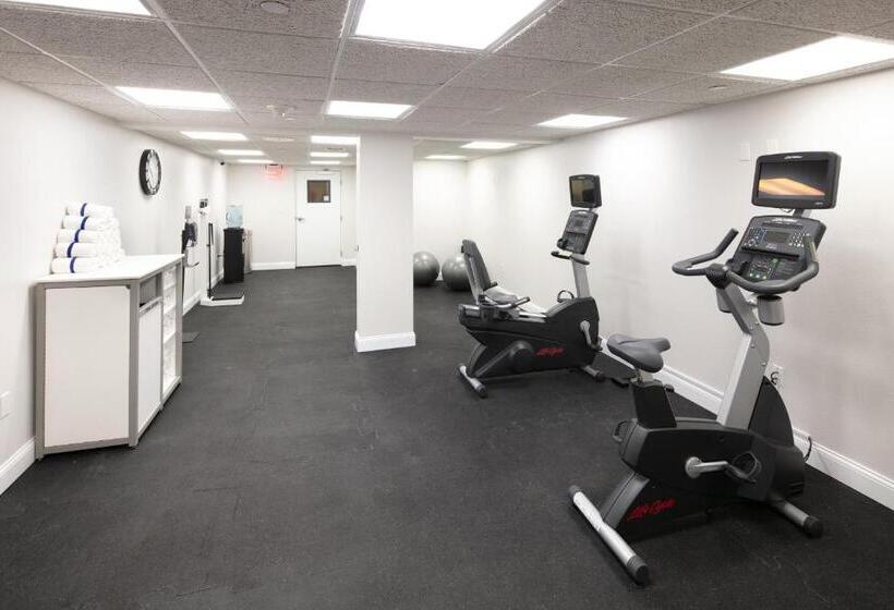 Red Lion Hotel Orlando Lake Buena Vista South  Near Disney