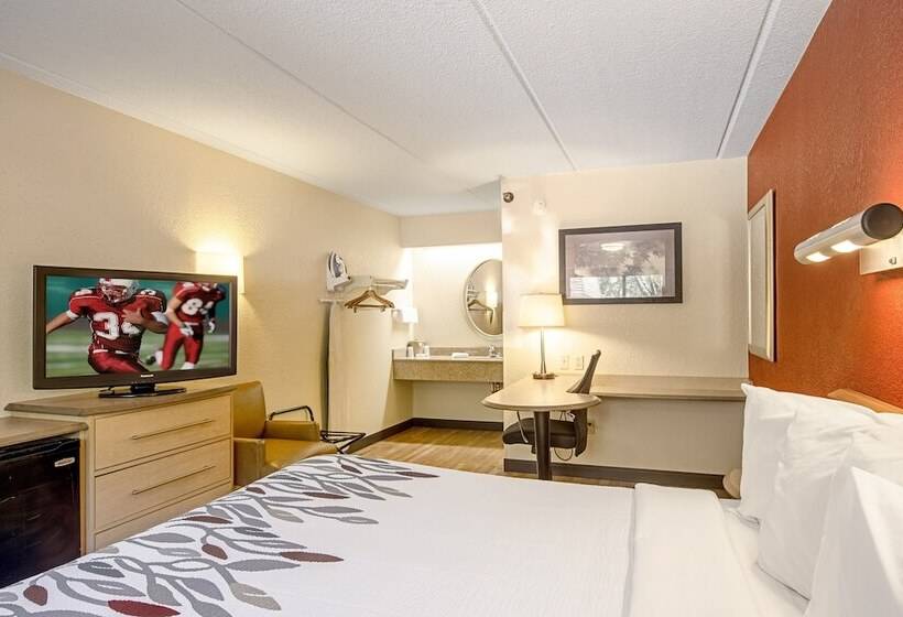 Отель Red Roof Inn Akron