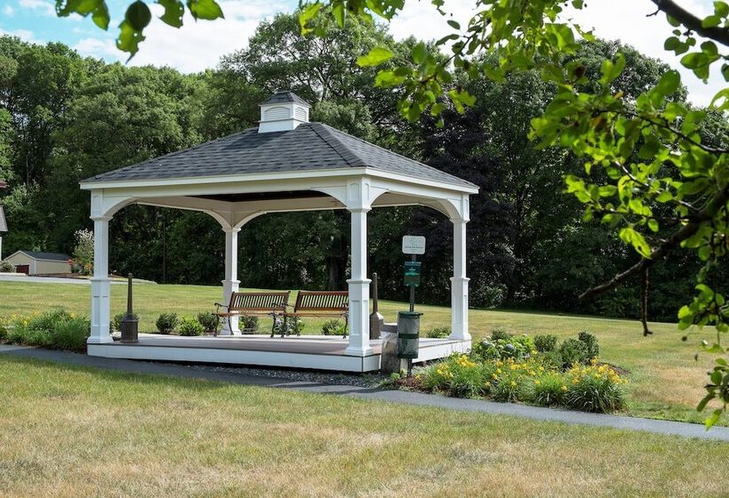 Отель Red Roof Inn Boston  Southborough/worcester