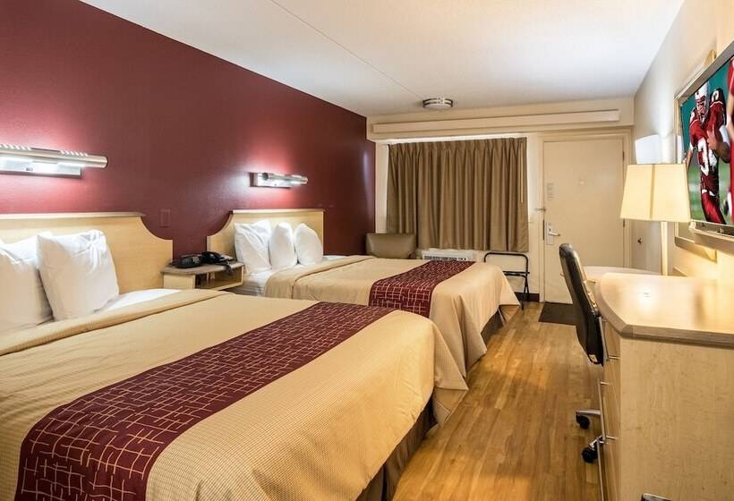 בית מלון כפרי Red Oak Inn Detroit Metro Airport   Belleville