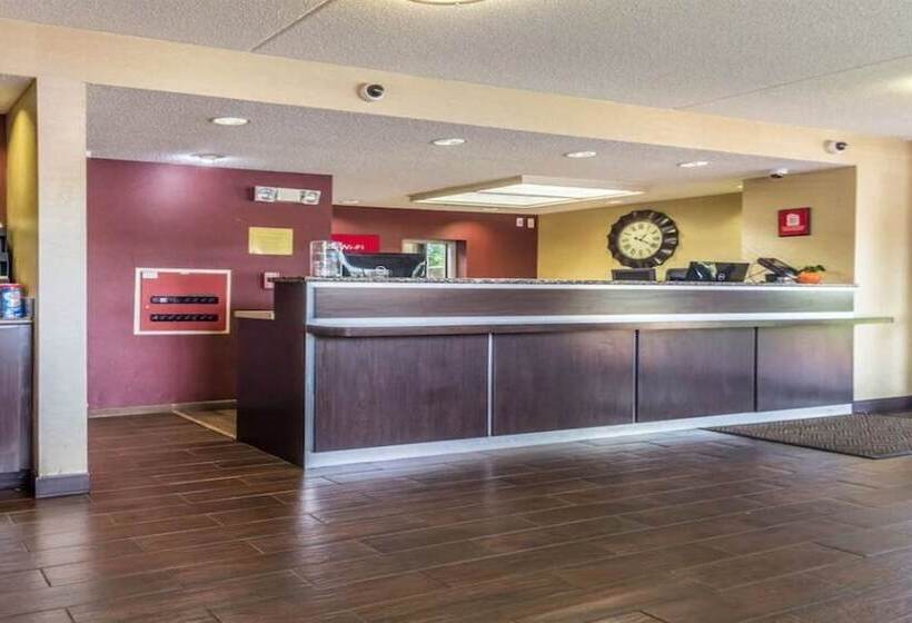בית מלון כפרי Red Oak Inn Detroit Metro Airport   Belleville