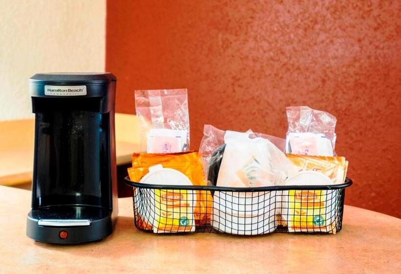 בית מלון כפרי Red Roof Inn Detroit  Warren