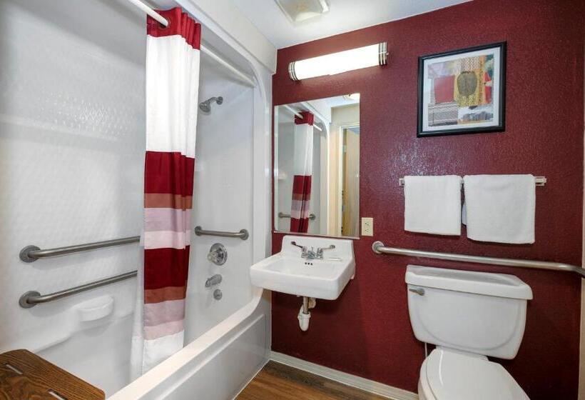 فندق Red Roof Inn Holton