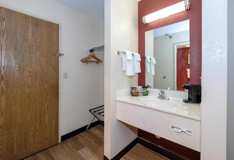 فندق Red Roof Inn Holton