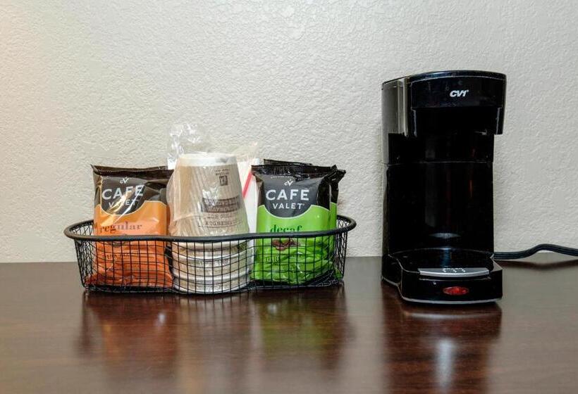 فندق Red Roof Inn Holton