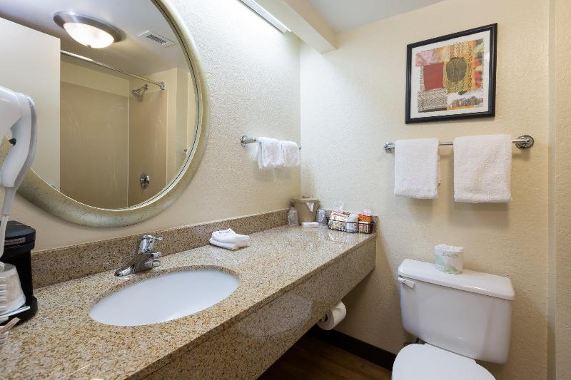 Отель Red Roof Inn Houston Westchase