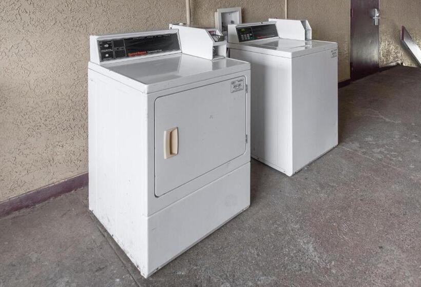 فندق Red Roof Inn Jackson Downtown  Fairgrounds