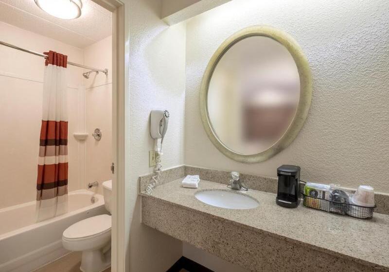 هتل Red Roof Inn Milford  New Haven