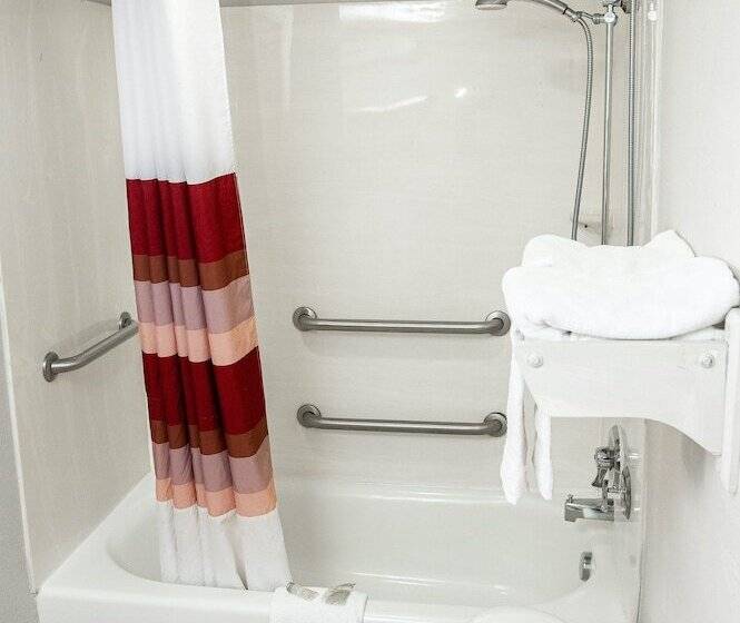 هتل Red Roof Inn Rochester  Henrietta