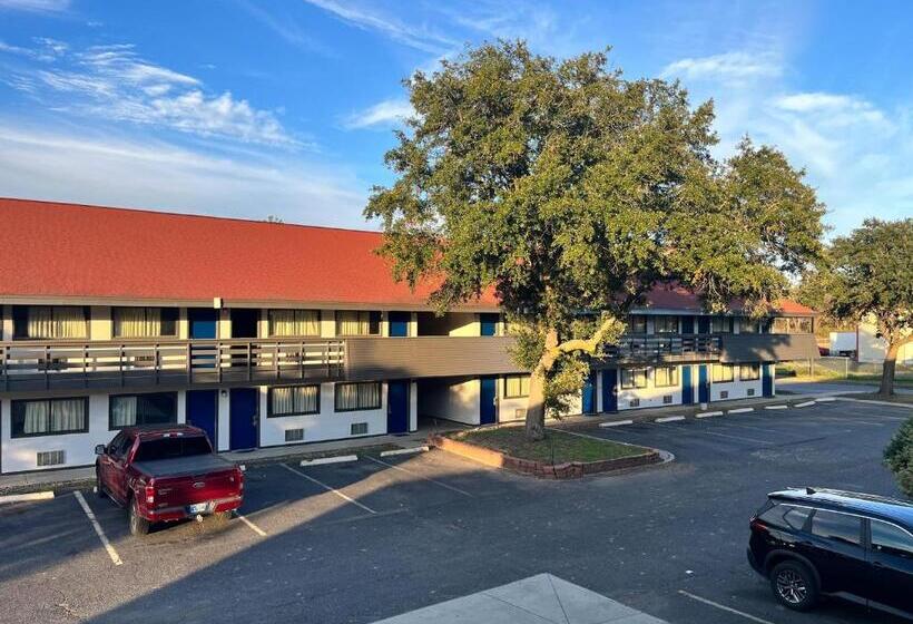 Отель Studio 6 Suites Shreveport, La Industrial Loop