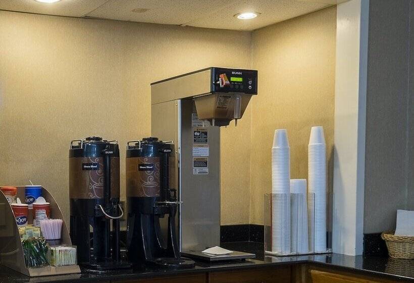 فندق Red Roof Inn Virginia Beach  Norfolk Airport