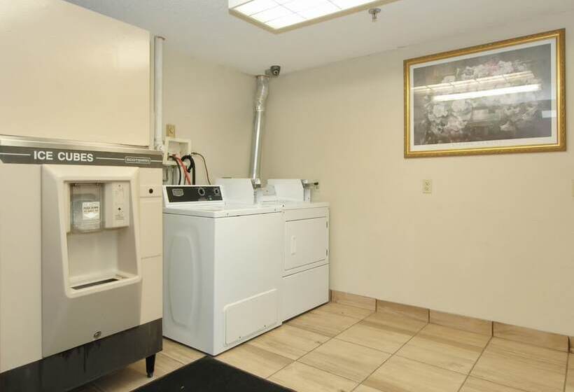 فندق Red Roof Plus Chicago   Hoffman Estates