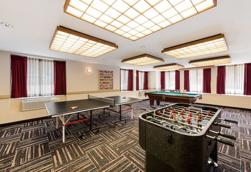 فندق Red Roof Inn Plus+ Columbus Downtown   Convention Center