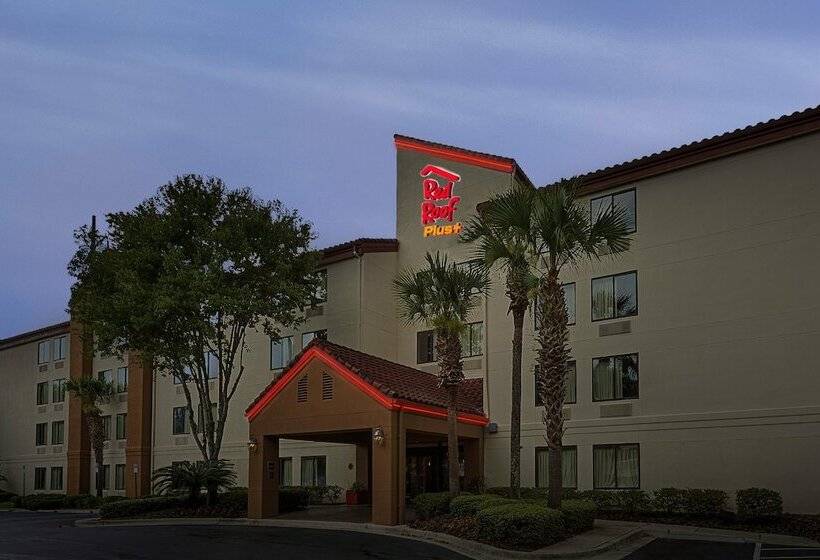 فندق Red Roof Inn Plus + Gainesville