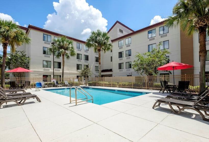 فندق Red Roof Inn Plus + Gainesville