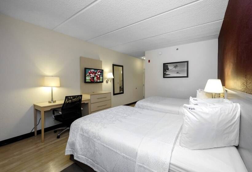 فندق Red Roof Inn Plus + Gainesville