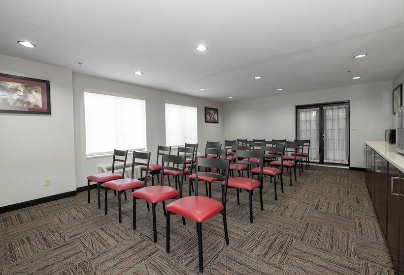 فندق Red Roof Inn Plus+ Jacksonville – Southpoint