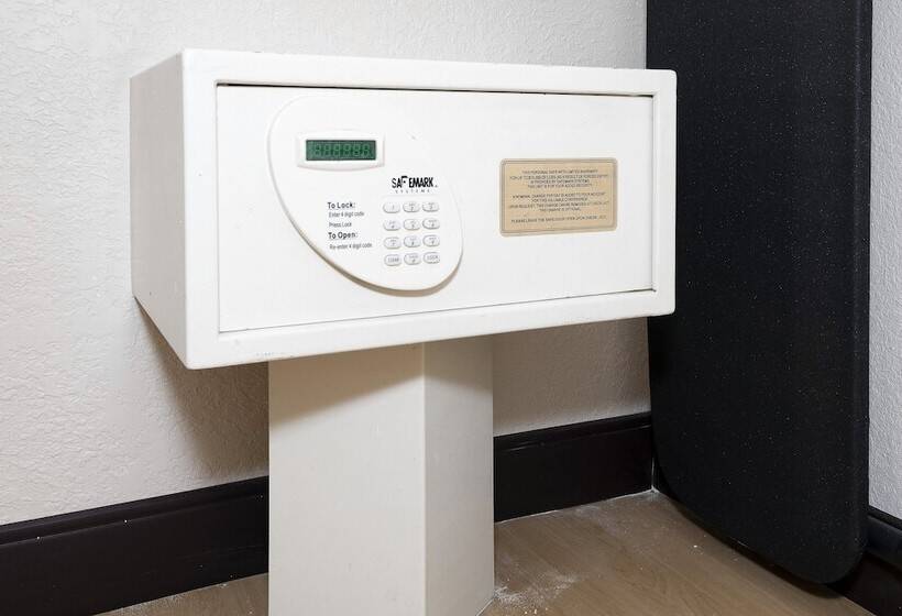 فندق Red Roof Inn Plus+ Jacksonville – Southpoint