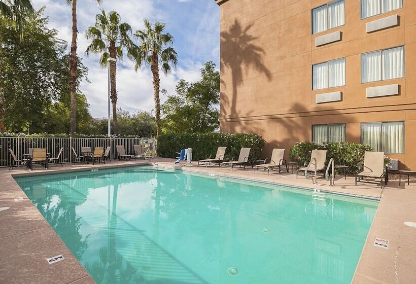 هتل Red Roof Inn Plus + Phoenix West