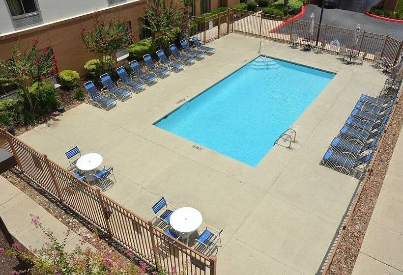 فندق Red Roof Inn Plus+ San Antonio Downtown   Riverwalk