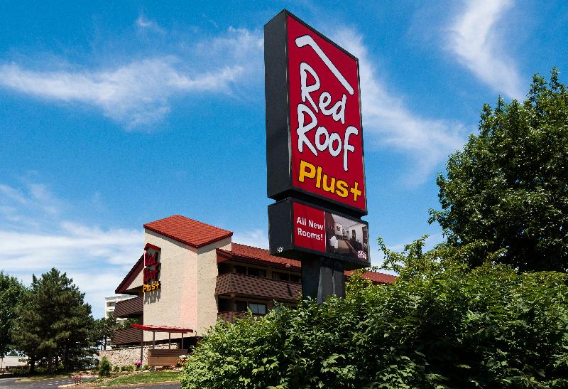 호텔 Red Roof Inn Plus+ St Louis Forest Park/ Hampton Ave