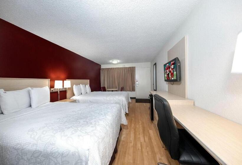 בית מלון כפרי Red Roof Inn Plus+ & Suites Naples Downtown 5th Ave S