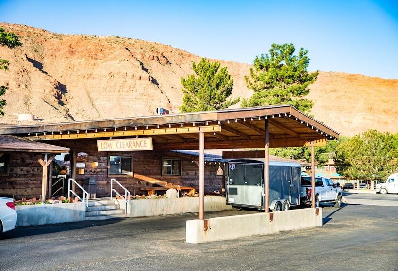 酒店 Red Stone Inn